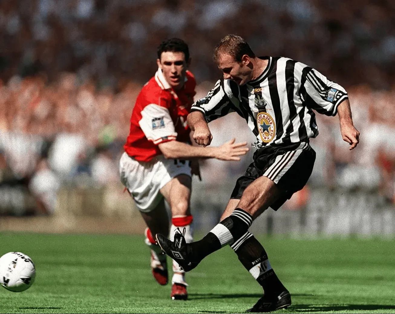 Martin Keown chia sẻ về đối thủ đáng gờm nhất trong sự nghiệp.