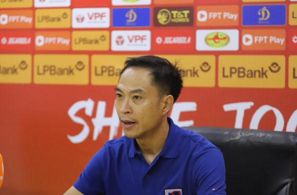 HLV Lê Đức Tuấn tin tưởng vào nội binh trước trận play-off.