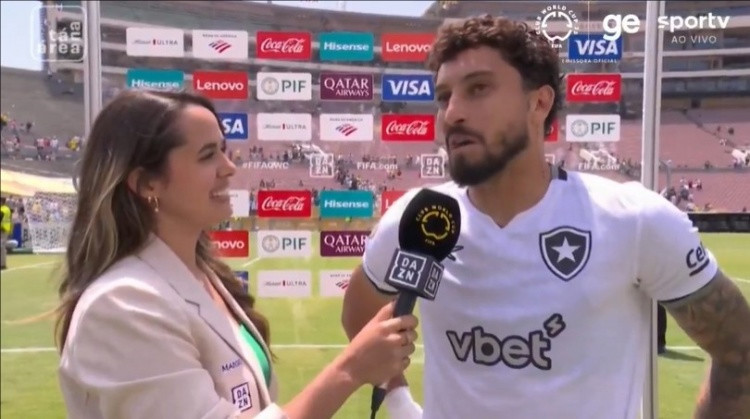 Alex Telles đáp trả những chỉ trích về việc Botafogo đến Mỹ dự FIFA Club World Cup.