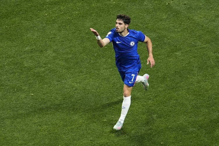 Neto chia sẻ về thử thách đối đầu các đội bóng Brazil tại Club World Cup.