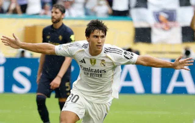 Real Madrid ăn mừng chiến thắng trước Juventus, thủ thành Di Gregorio có màn trình diễn ấn tượng