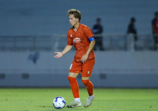 Viktor Lê đeo băng đội trưởng và ghi bàn cho U23 Việt Nam