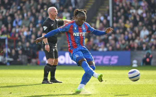 Arsenal nhảy vào thương vụ Eze khi Tottenham và Crystal Palace gặp bế tắc