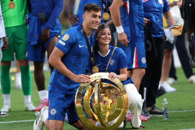 Borussia Dortmund đang nhắm đến việc mượn trung vệ Anselmino từ Chelsea.