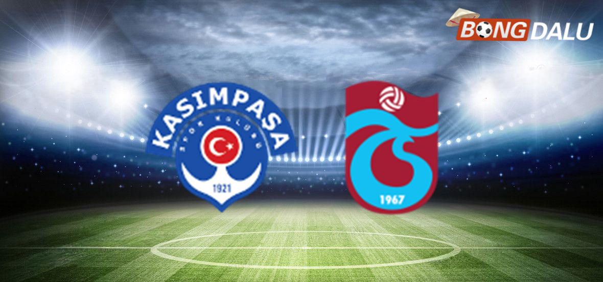 Ảnh chụp cận cảnh trận đấu giữa Kasimpasa và Trabzonspor