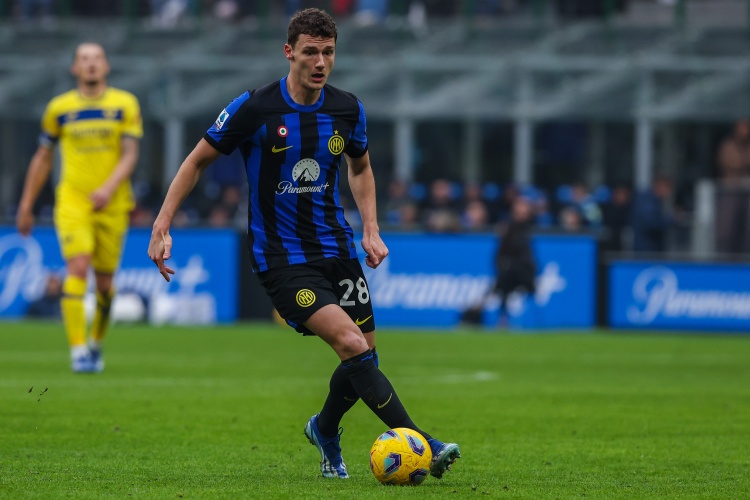 Hậu trường vụ chuyển nhượng Pavard: Rabiot bất ngờ gia nhập AC Milan mở đường cho Marseille?