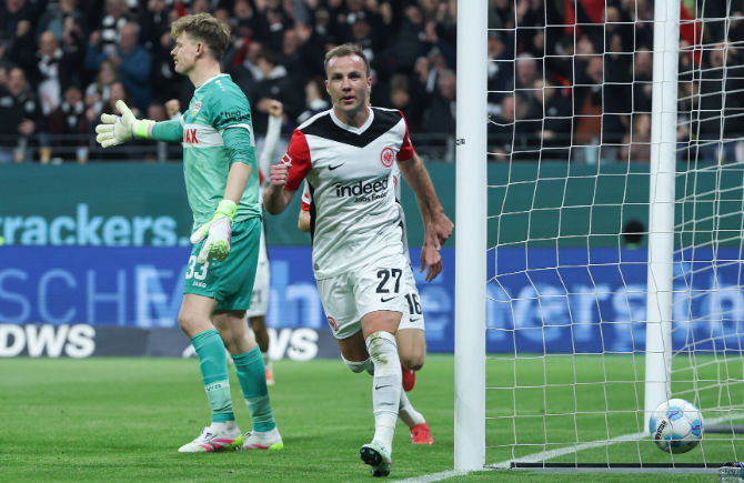 Giám đốc điều hành Frankfurt khẳng định tầm quan trọng của Götze và dự kiến thảo luận gia hạn hợp đồng vào mùa đông.