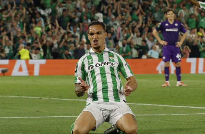 Anthony rạng rỡ trong màu áo Betis: Ước mơ trở thành hiện thực