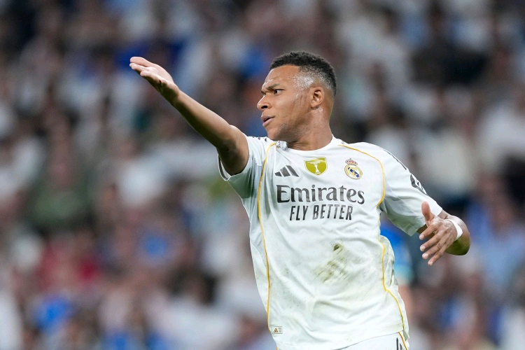 Mbappé ăn mừng bàn thắng, khẳng định đẳng cấp tại Real Madrid