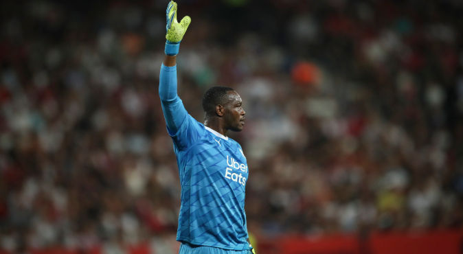Mandanda khép lại sự nghiệp lẫy lừng sau 20 năm gắn bó với bóng đá đỉnh cao