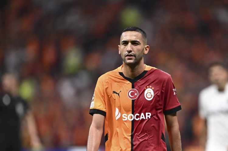 Những ngôi sao vẫn còn cơ hội: Ziyech, Tomiyasu và Oxlade-Chamberlain dẫn đầu danh sách cầu thủ tự do tiềm năng