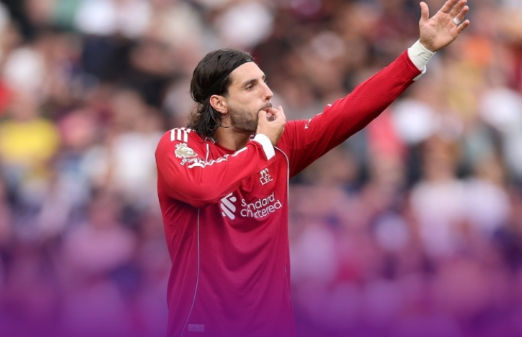 Szoboszlai ăn mừng bàn thắng đẳng cấp, giúp Liverpool đánh bại Arsenal.