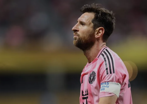 Messi tươi cười, sẵn sàng gắn bó tương lai với Inter Miami