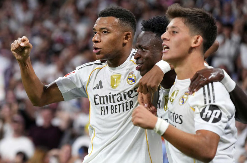 Kylian Mbappé ăn mừng bàn thắng thứ 52 cho đội tuyển Pháp, chính thức vượt mặt Thierry Henry.