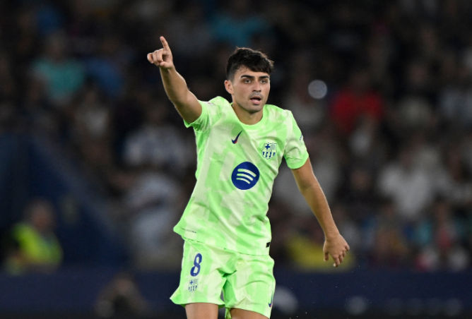 Pedri, bậc thầy chuyền bóng, dẫn đầu La Liga với 324 đường chuyền thành công ở 1/3 cuối sân đối phương.