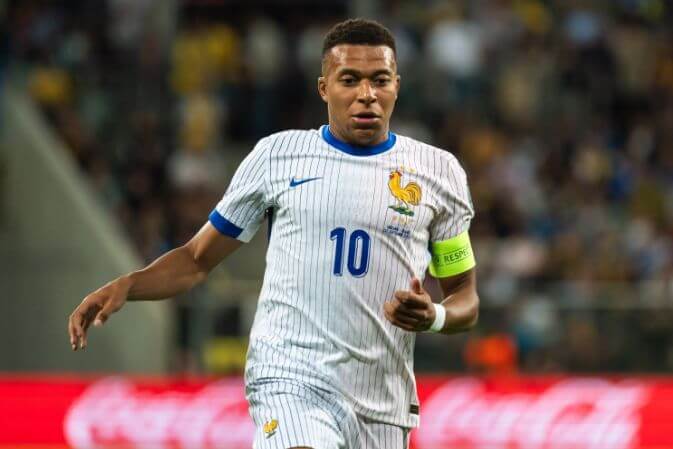 Real Madrid tự tin Mbappe đủ sức khỏe thi đấu cho tuyển Pháp